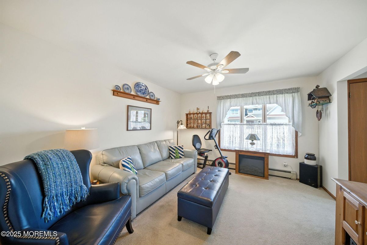 Fitness Equipment, Interior, Living room