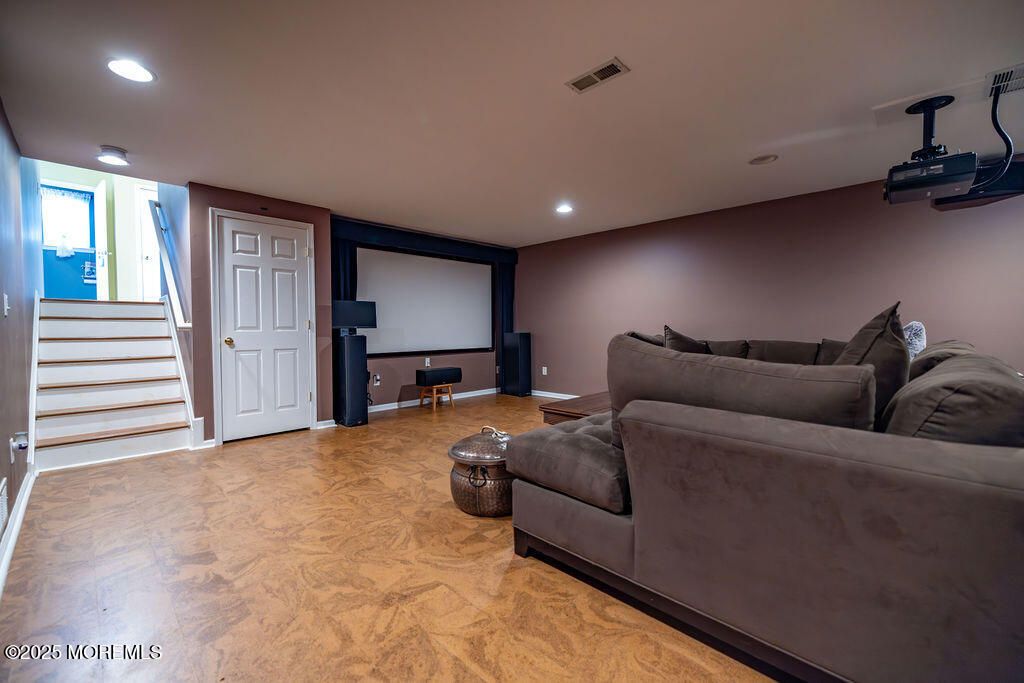 Interior, Projection Screen, Recessed Lighting, Theatre Room