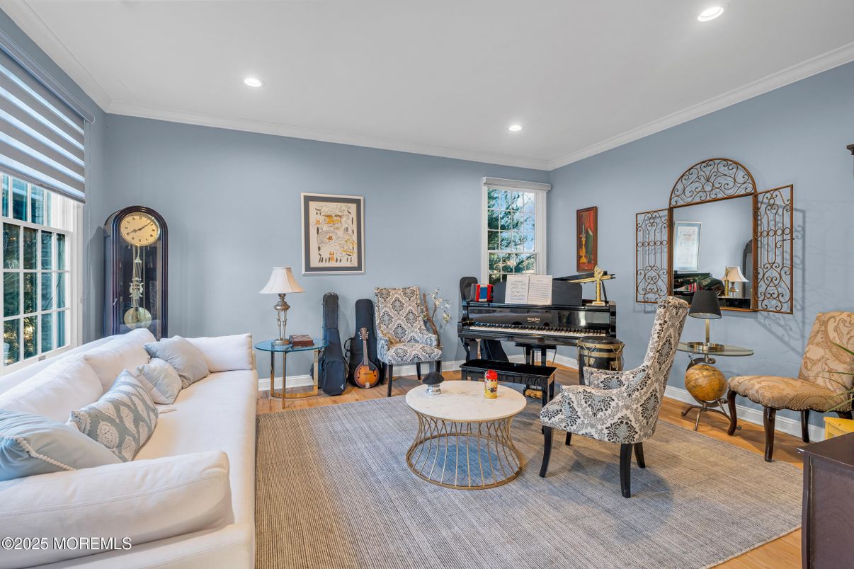 Interior, Living room, Piano, Recessed Lighting, Wood Texture Flooring