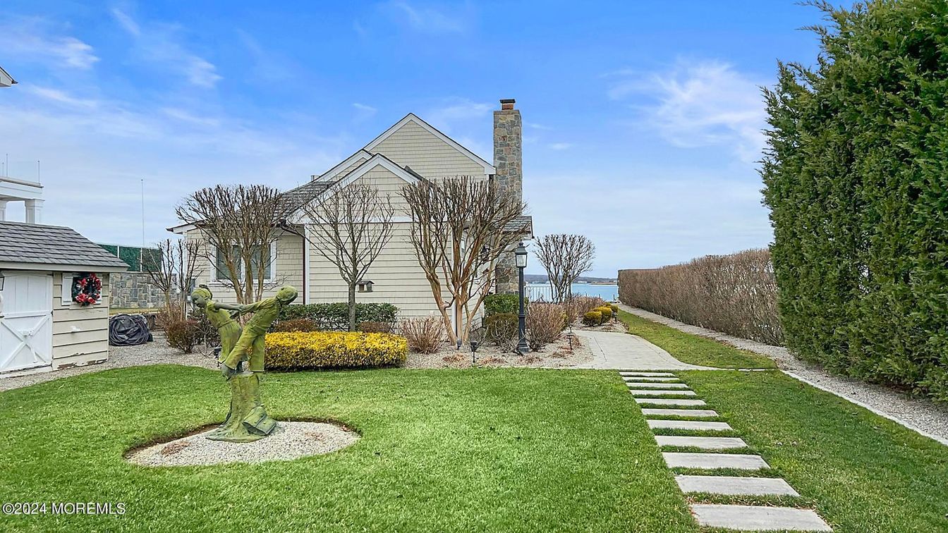 Backyard, Exterior, Water