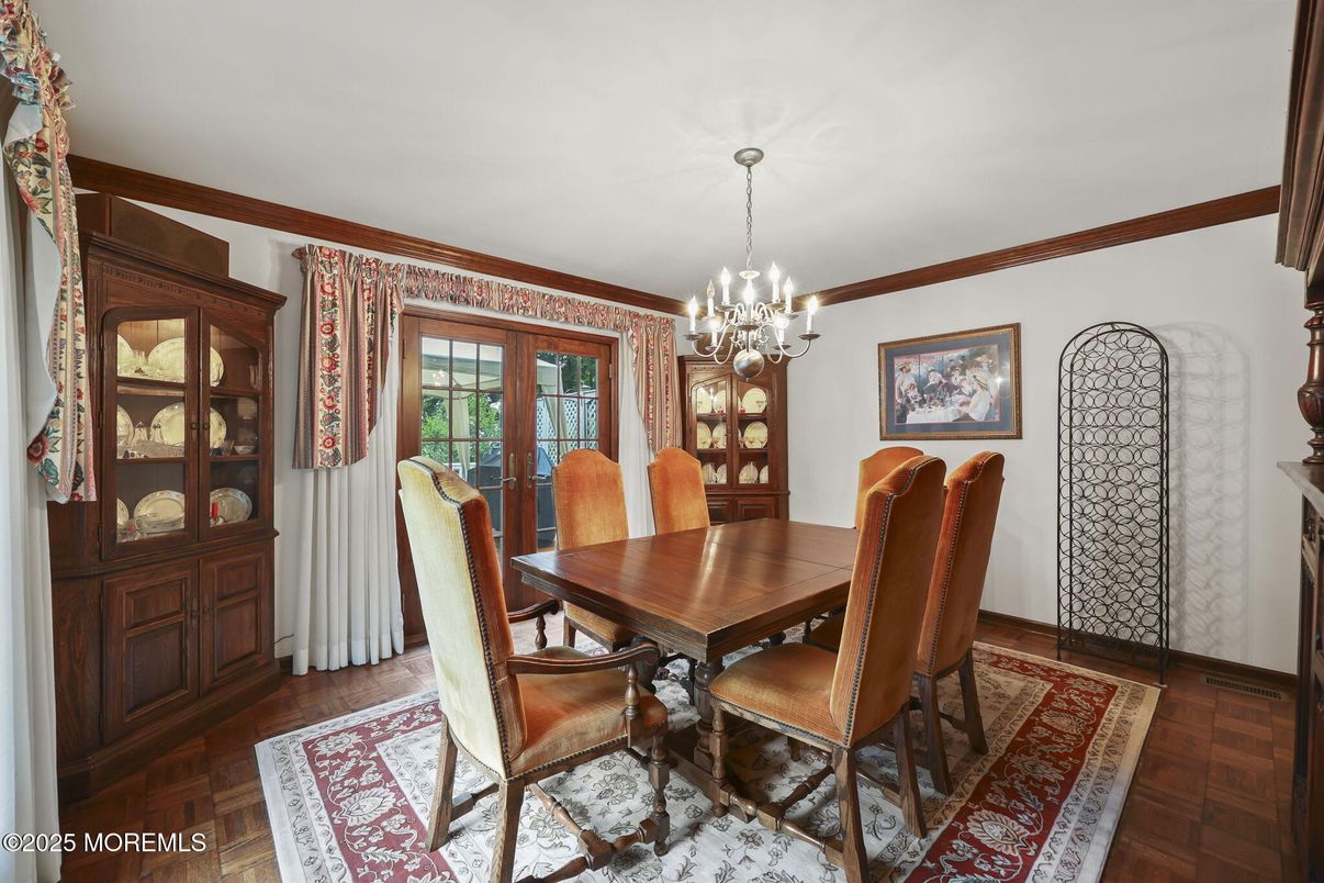 Chandelier, Dining room, Interior, Wood Texture Flooring