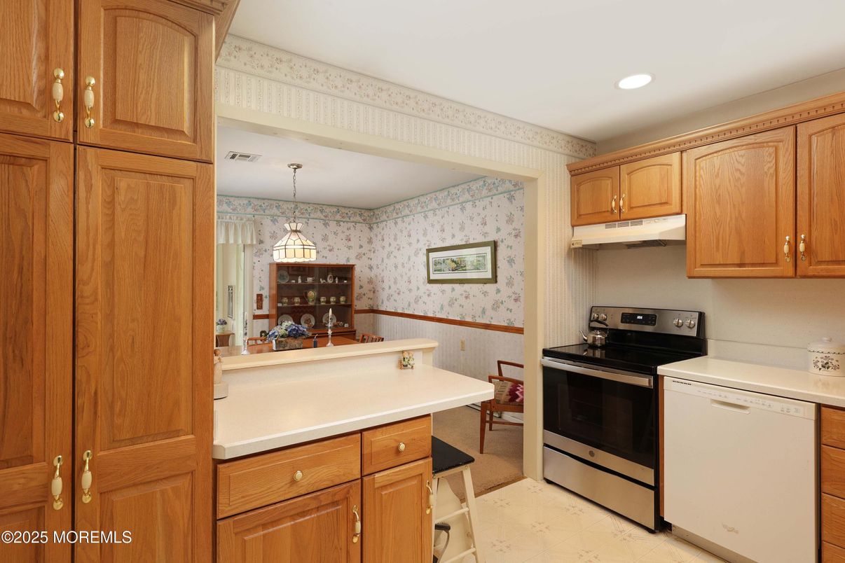 Interior, Kitchen, Pendant Lights, Recessed Lighting