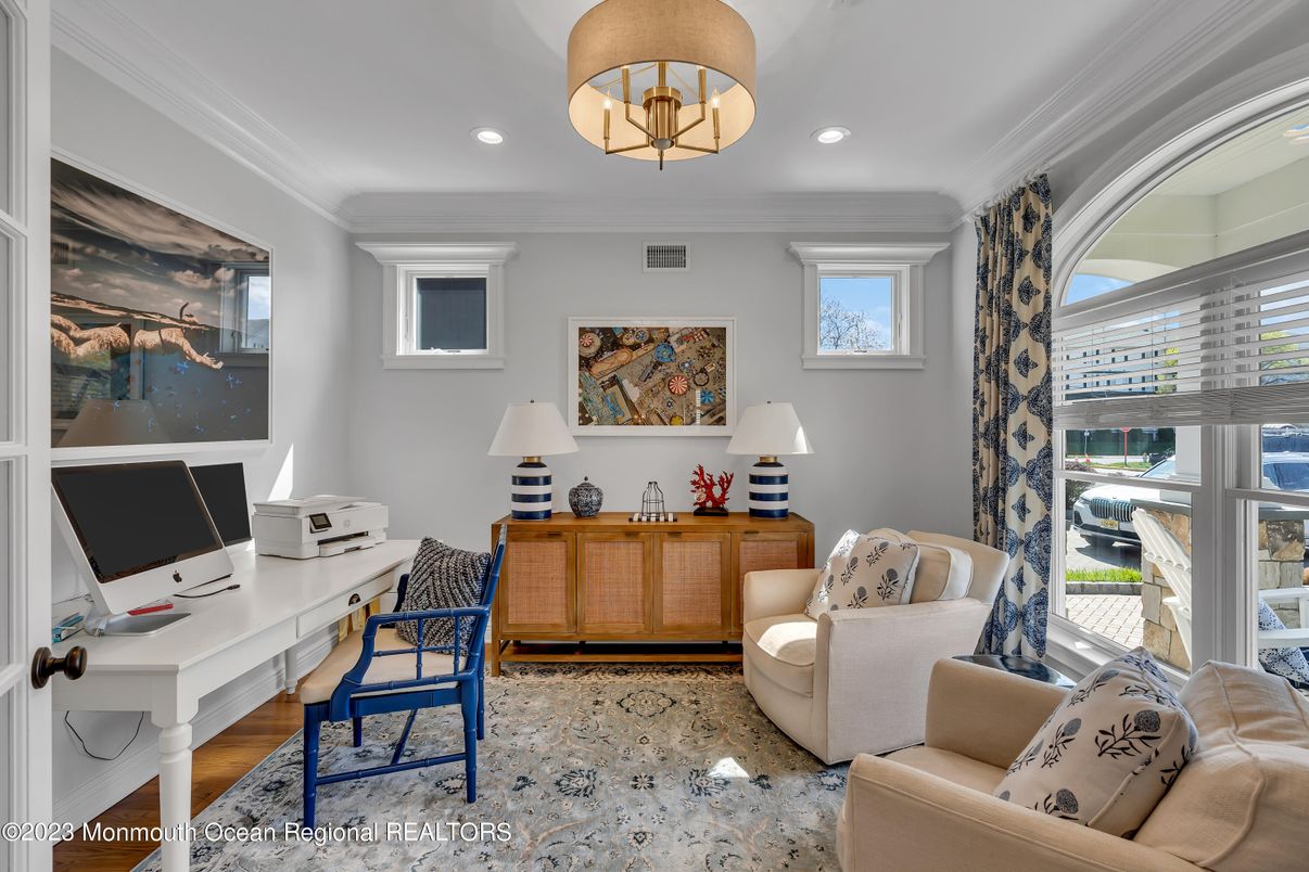 Home Office, Interior, Recessed Lighting, Wood Texture Flooring