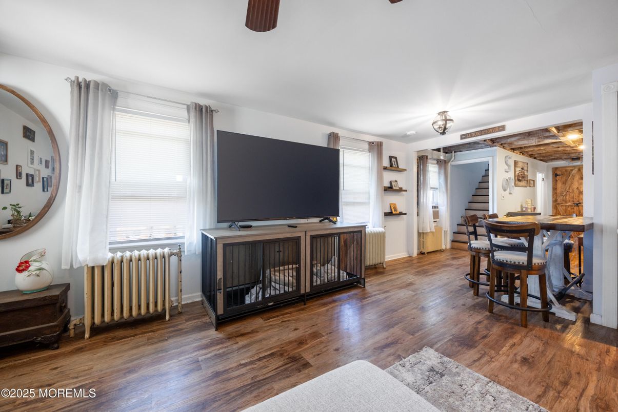 Dining room, Interior, Wood Texture Flooring