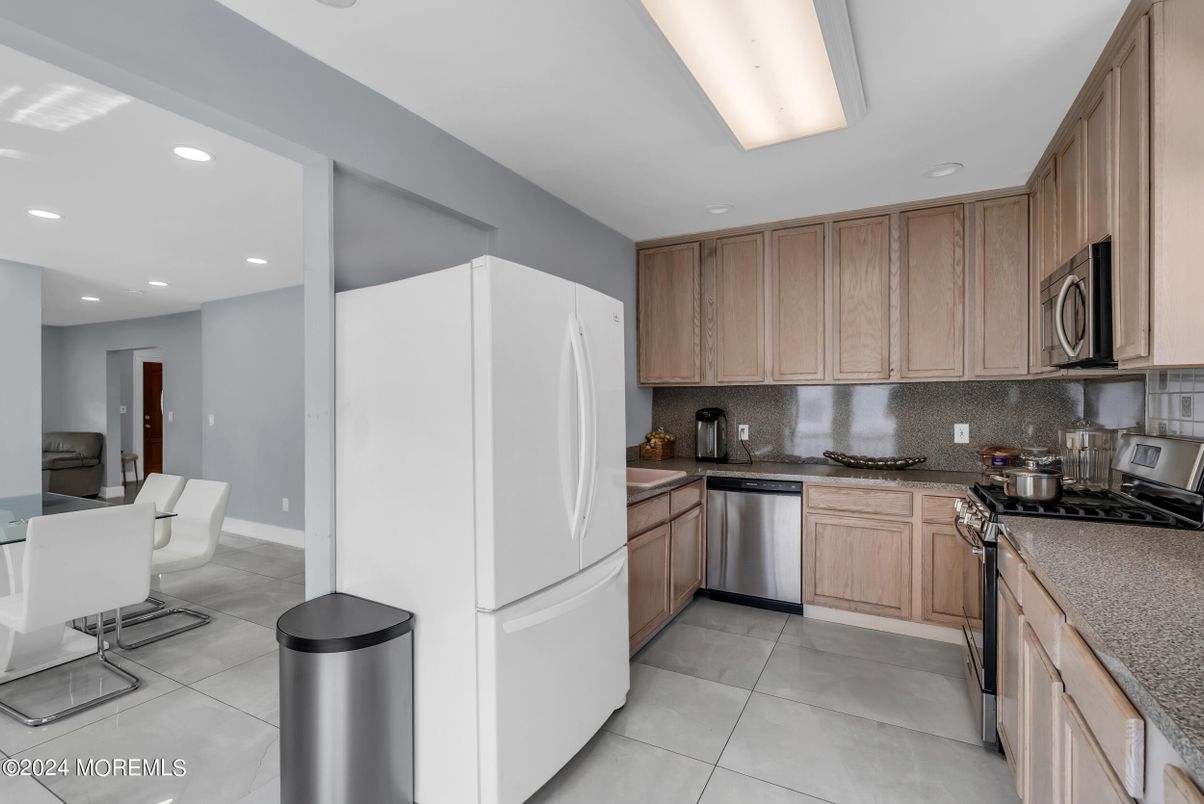 Dining room, Interior, Kitchen, Recessed Lighting