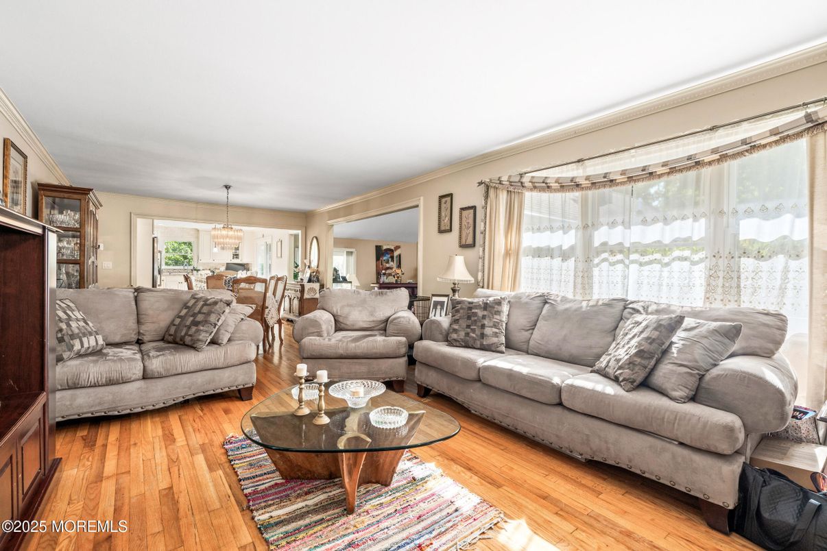 Chandelier, Dining room, Interior, Living room, Wood Texture Flooring