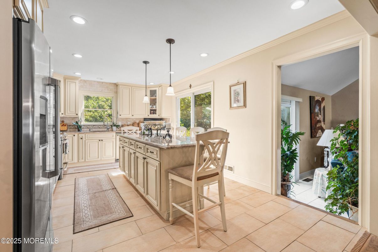 Interior, Kitchen, Pendant Lights, Recessed Lighting, Stainless Steel Appliances