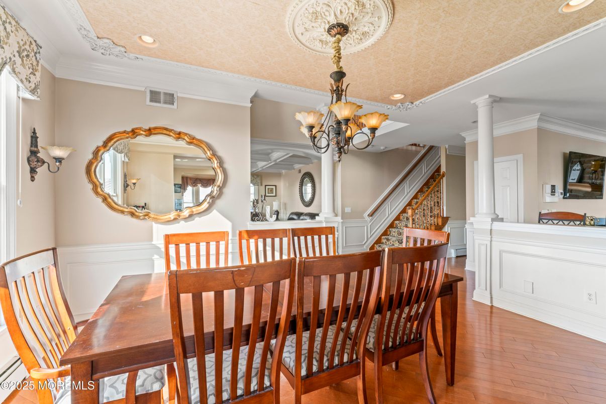 Chandelier, Dining room, Interior, Recessed Lighting, Wood Texture Flooring