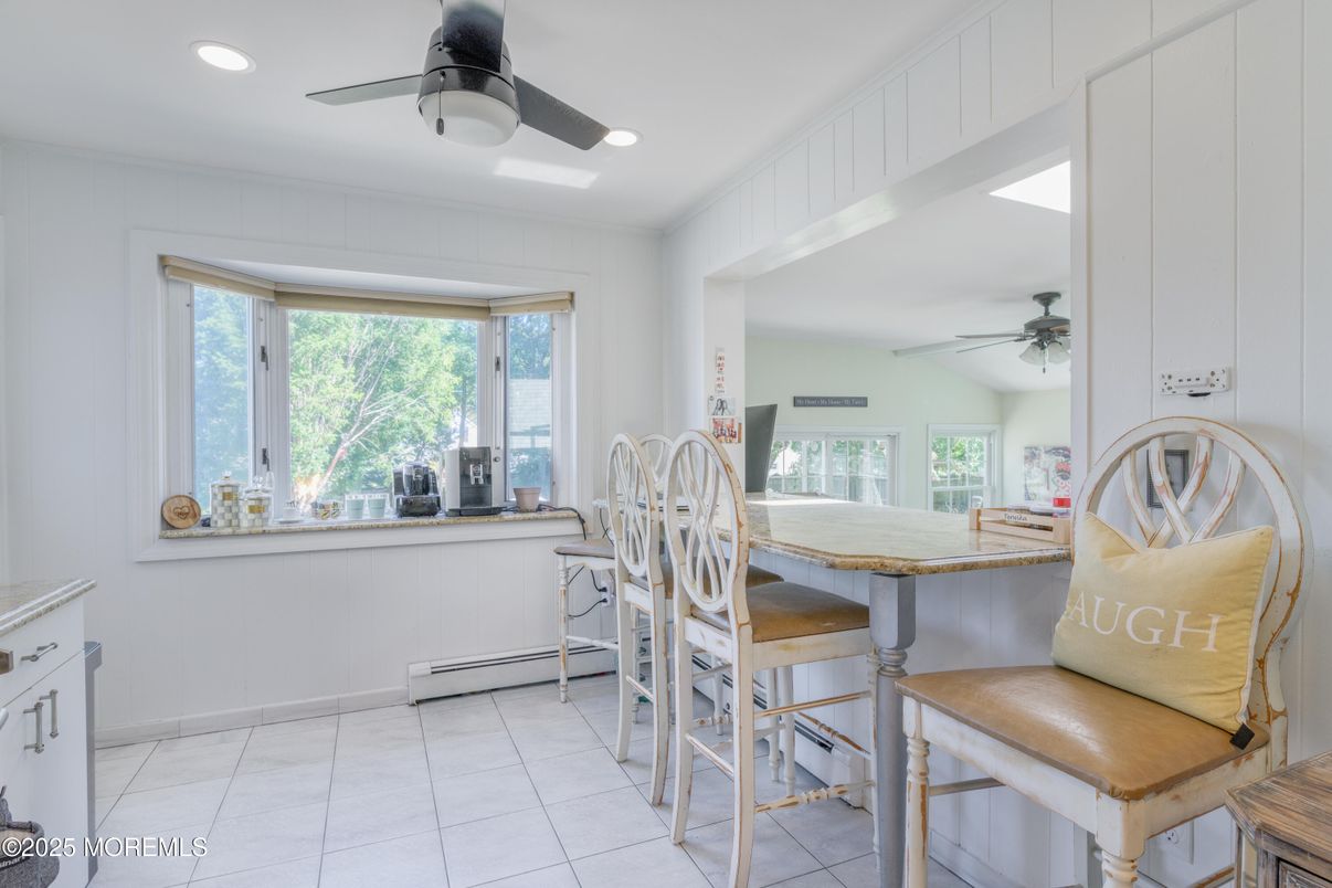 Dining room, Interior, Recessed Lighting
