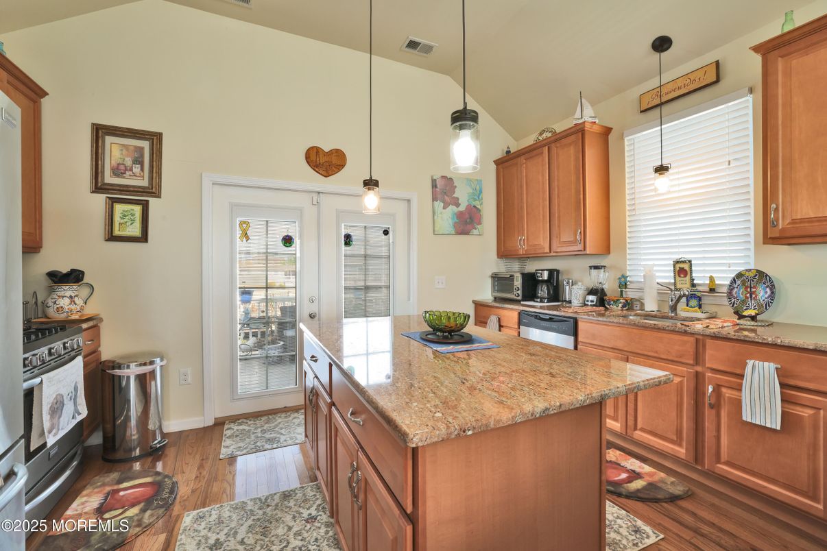 Interior, Kitchen, Pendant Lights, Wood Texture Flooring