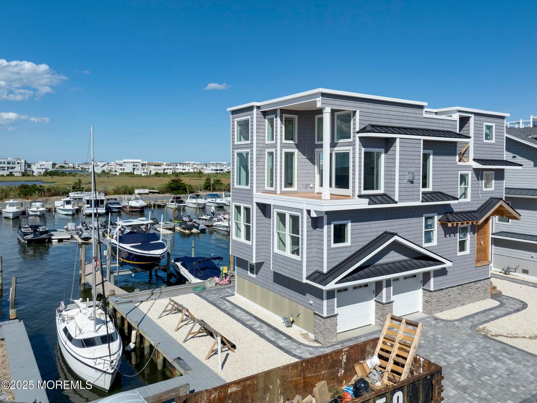 Exterior, Water