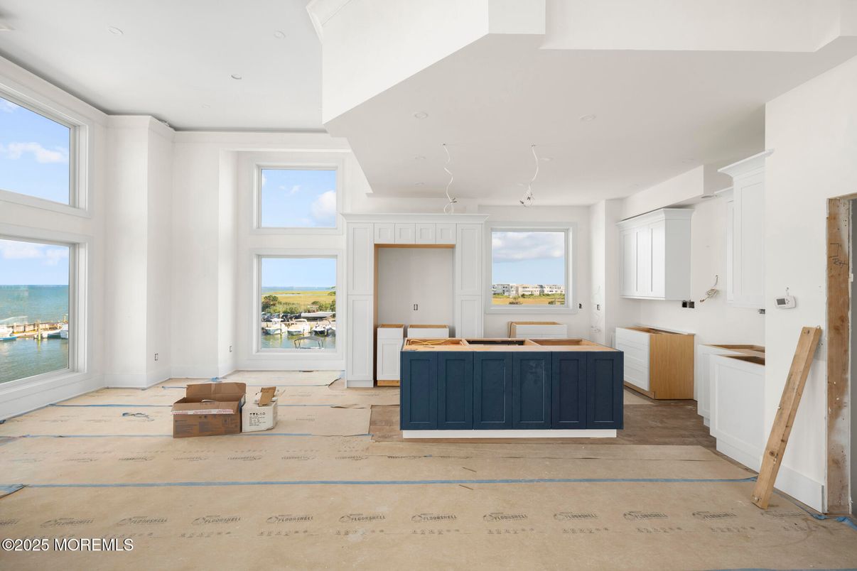 Interior, Kitchen, Recessed Lighting, Water