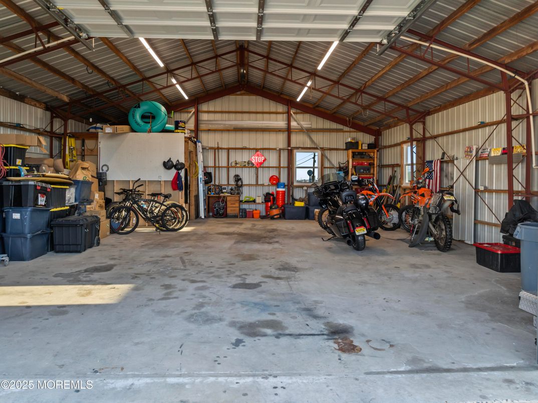 Garage, Interior