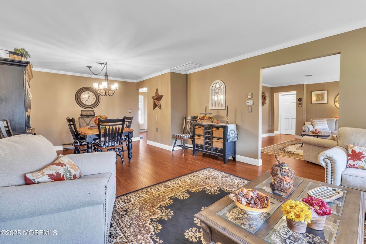 Chandelier, Dining room, Interior, Living room, Wood Texture Flooring