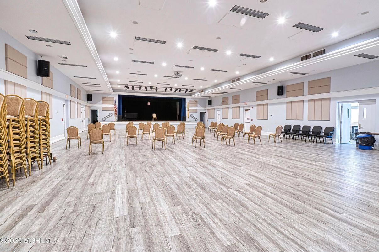 Interior, Recessed Lighting