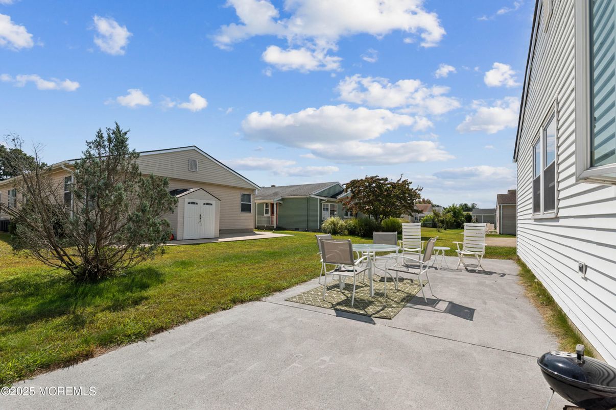 Backyard, Exterior