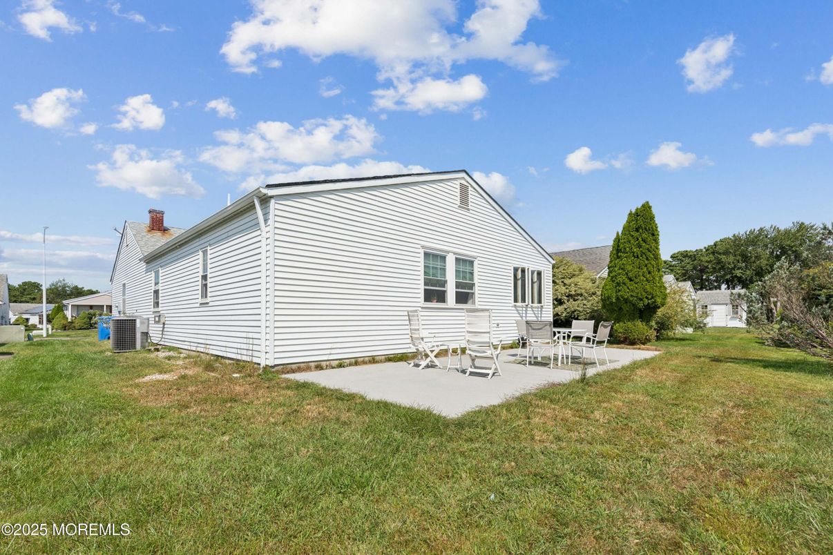 Backyard, Exterior
