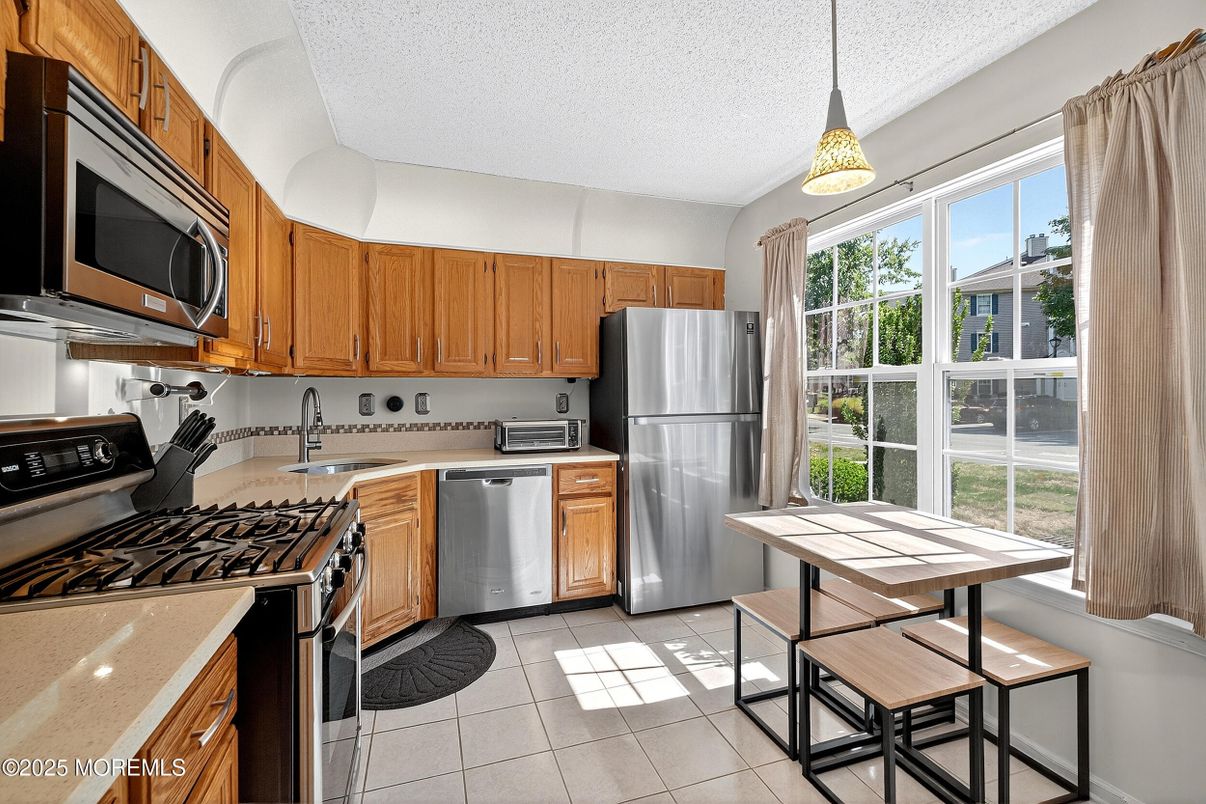 Interior, Kitchen, Pendant Lights, Stainless Steel Appliances