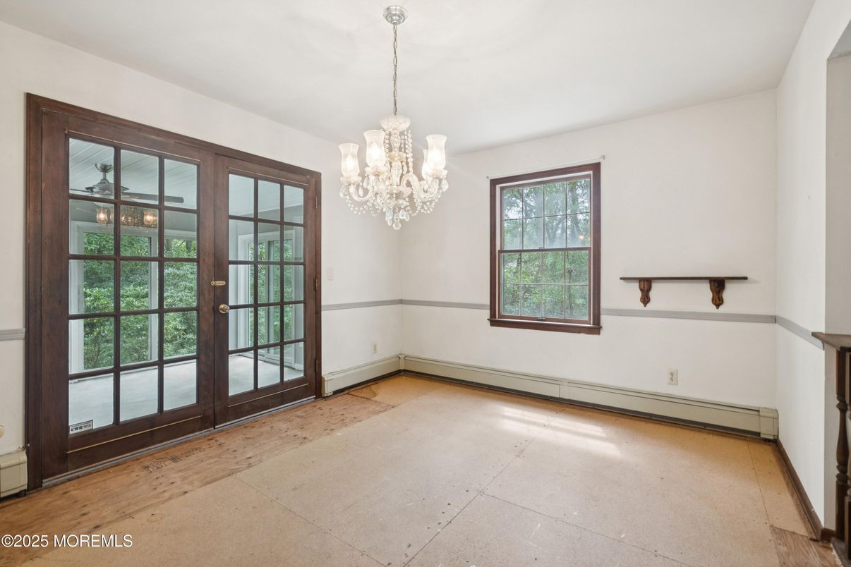 Chandelier, Empty room, Interior, Wood Texture Flooring