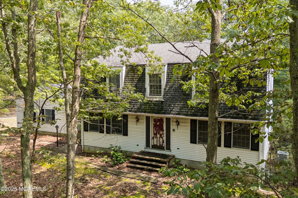 Exterior, Facade, Cape Cod