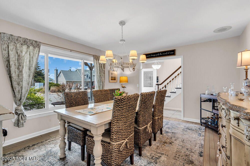 Chandelier, Dining room, Interior