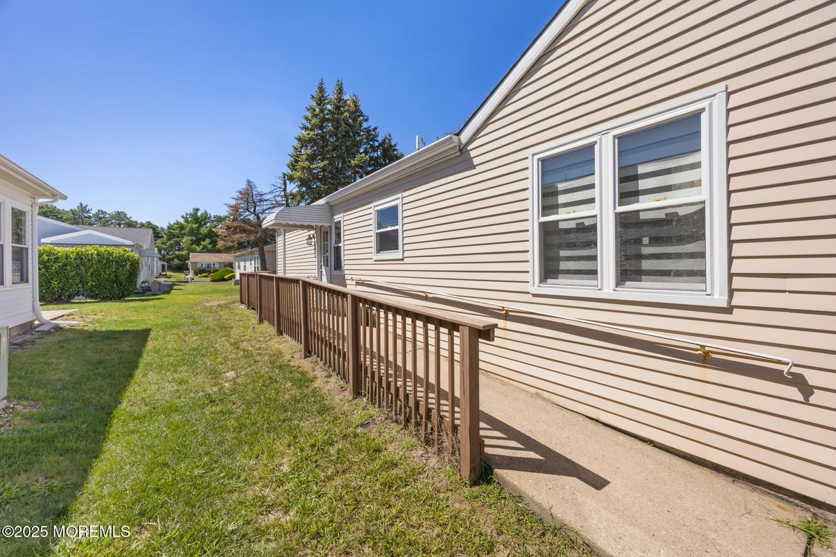 Backyard, Exterior