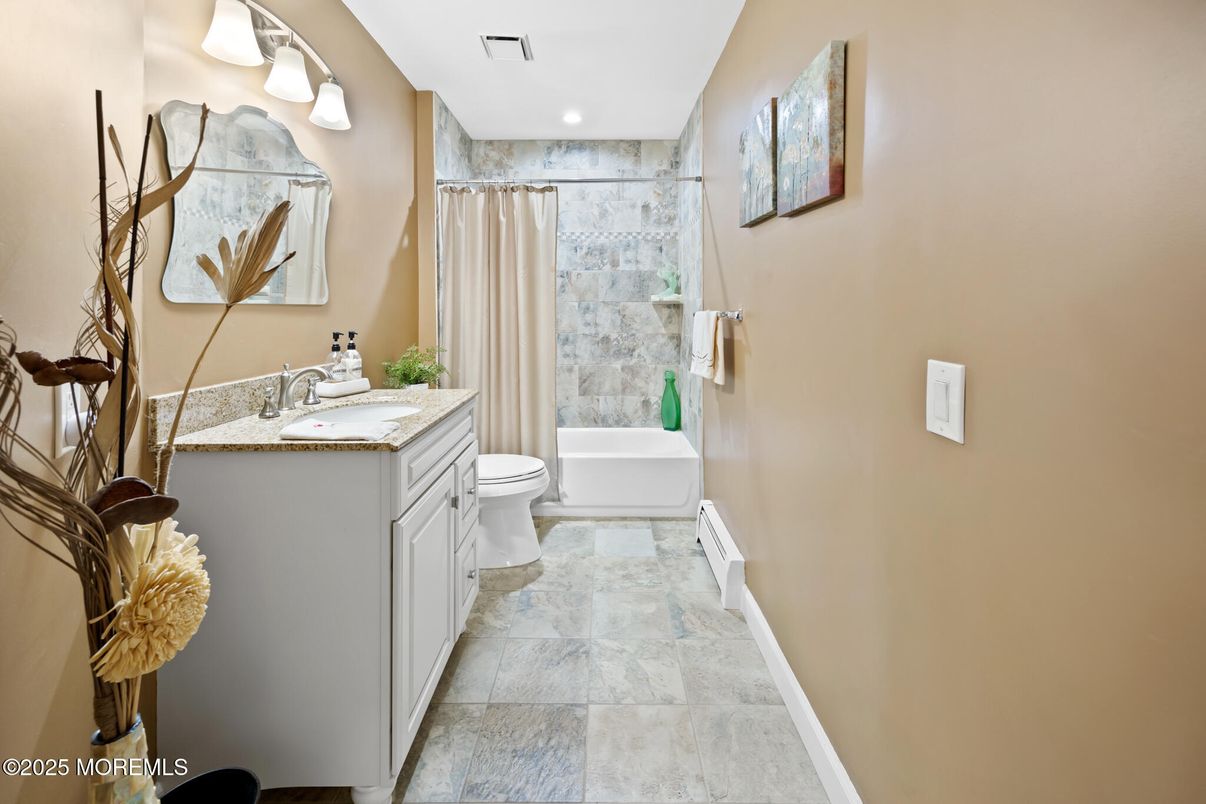 Bathroom, Interior, Marble, Recessed Lighting