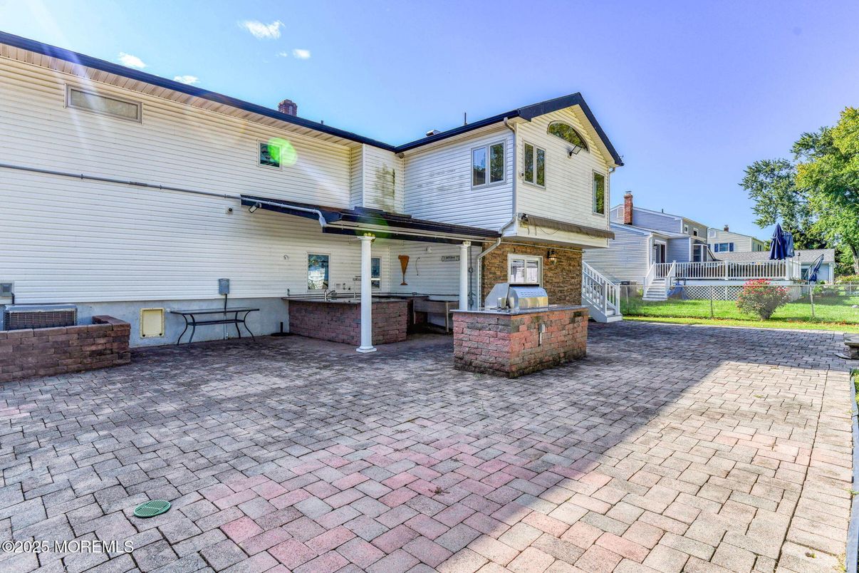 Exterior, Outdoor Kitchen