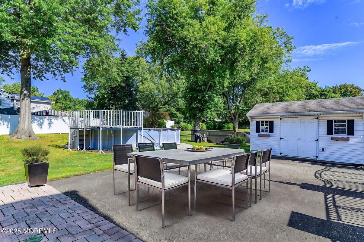 Backyard, Exterior