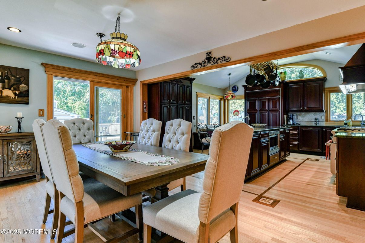 Dining room, Interior, Kitchen, Recessed Lighting, Wood Texture Flooring