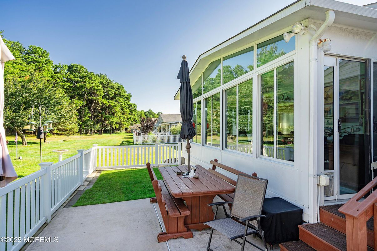 Backyard, Exterior