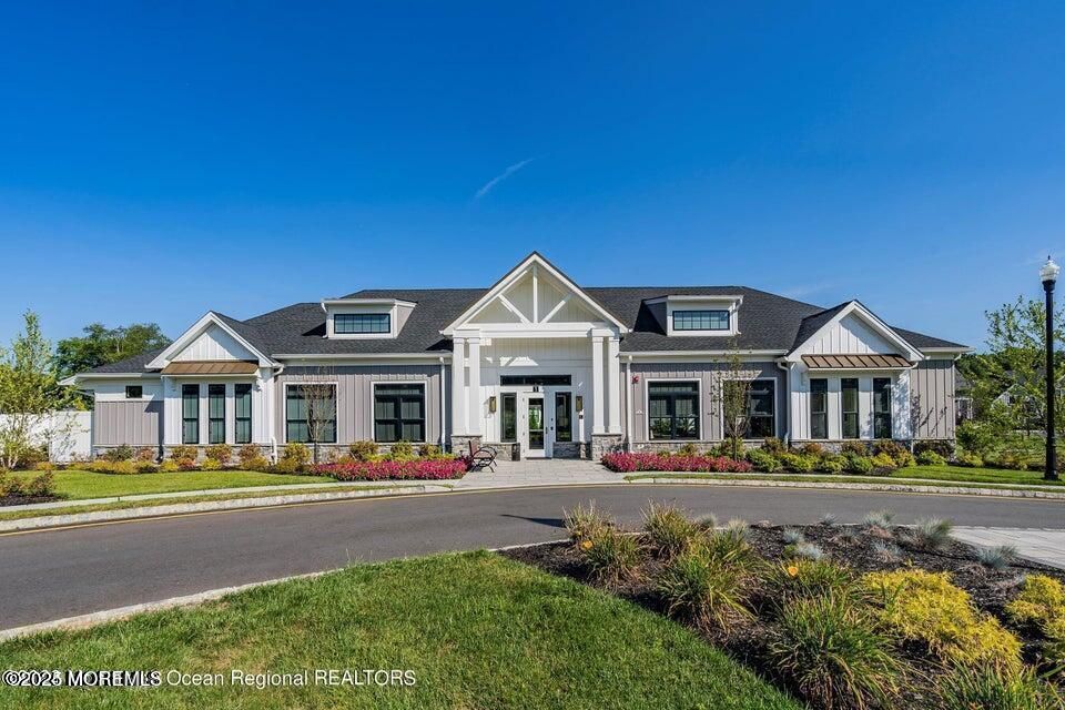 Exterior, Facade, Farmhouse