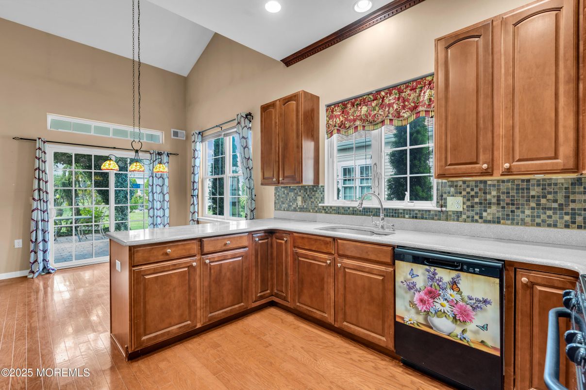 Interior, Kitchen, Pendant Lights, Recessed Lighting, Wood Texture Flooring