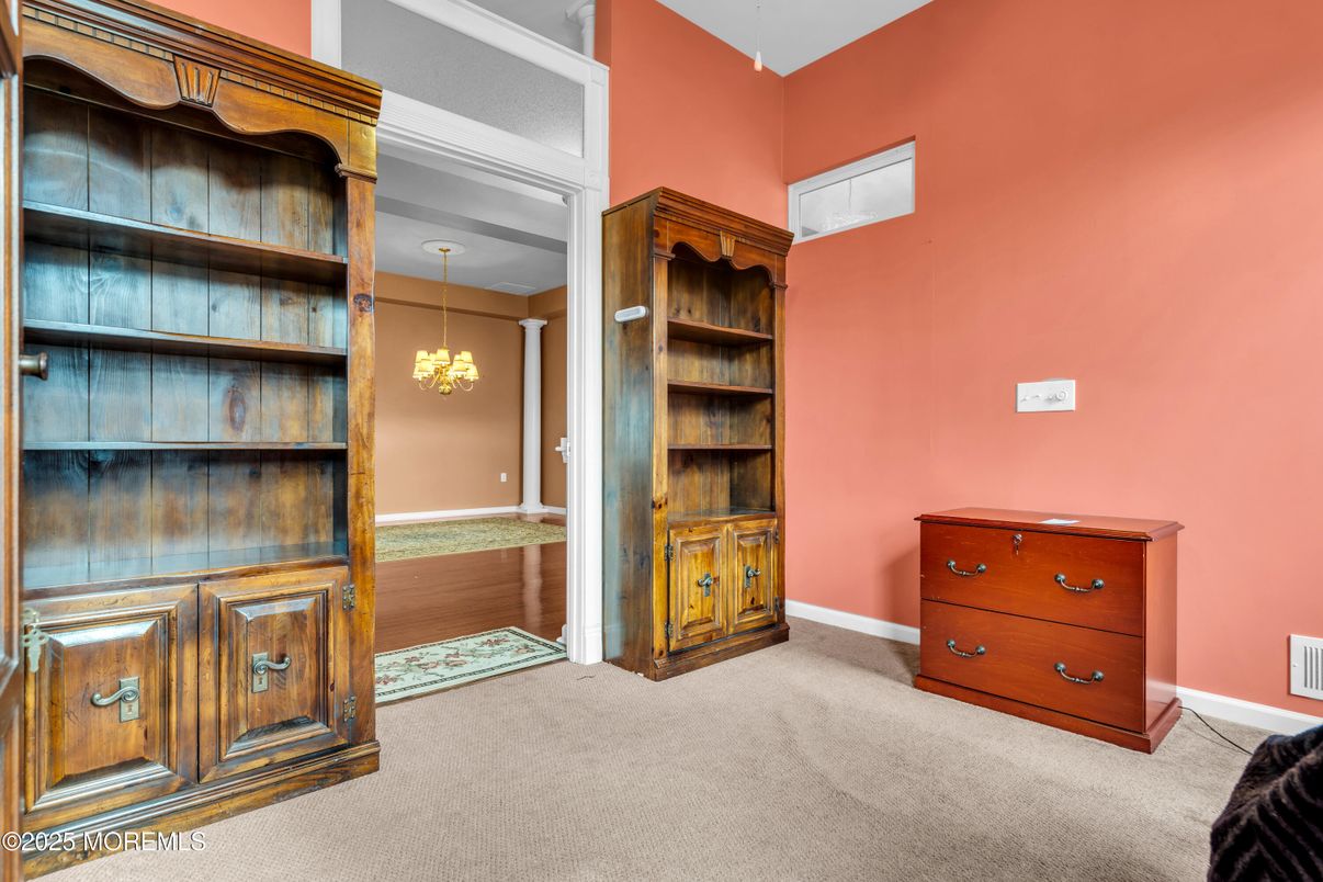 Chandelier, Interior
