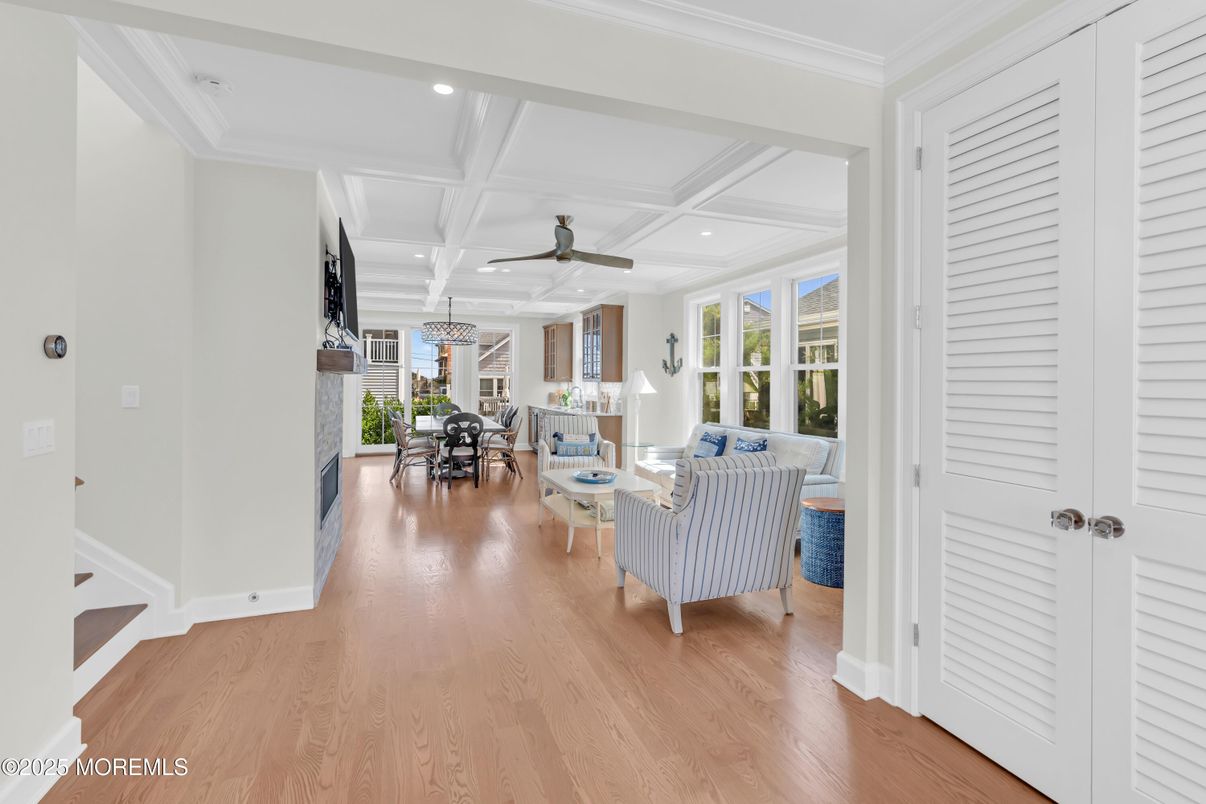 Dining room, Interior, Living room, Recessed Lighting, Wood Texture Flooring