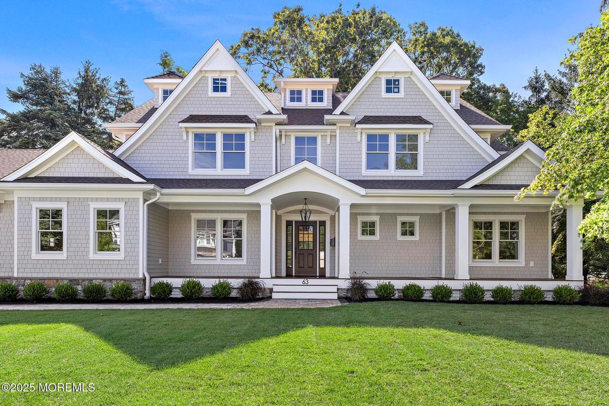 Exterior, Facade, Farmhouse
