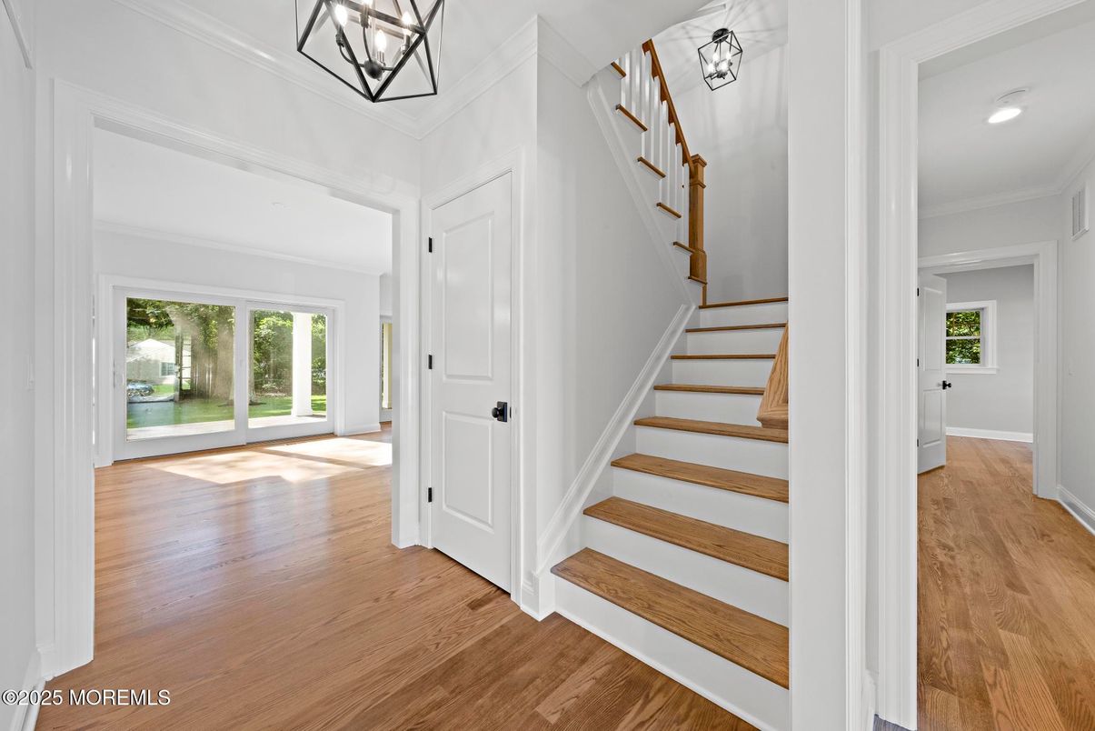 Interior, Pendant Lights, Recessed Lighting, Wood Texture Flooring
