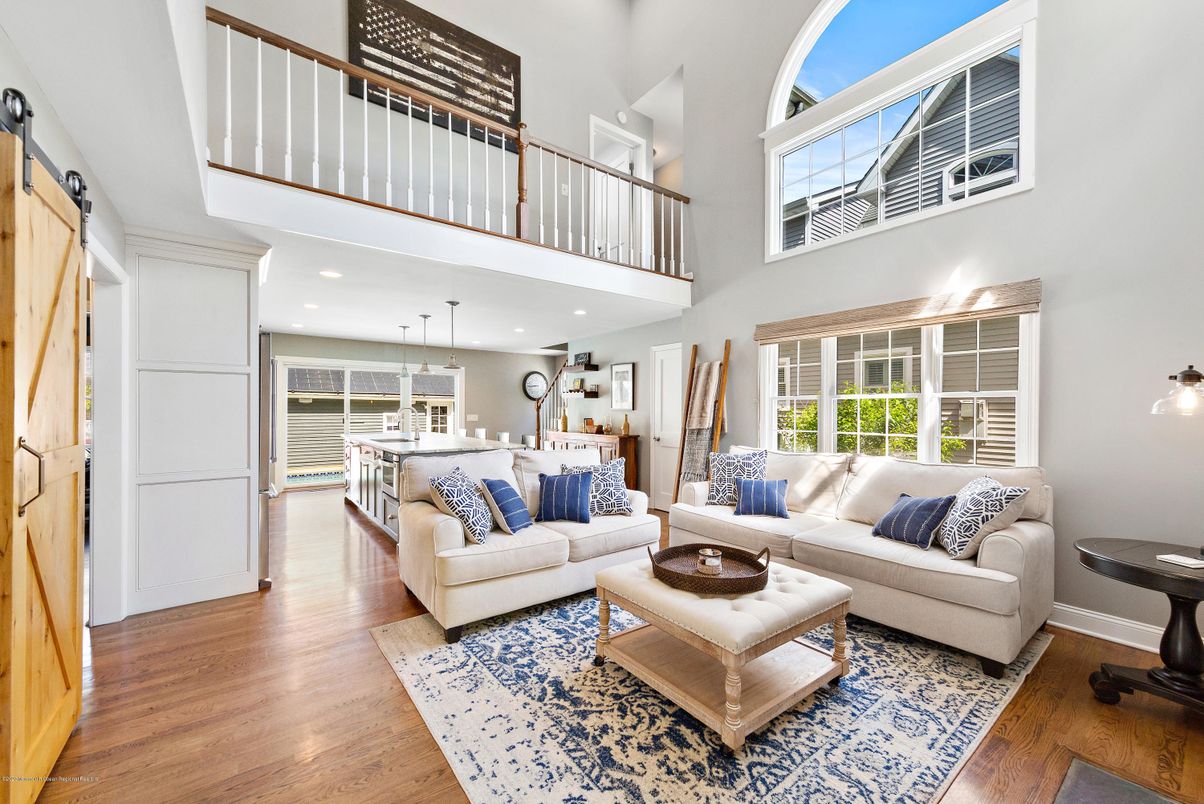 Interior, Kitchen, Living room, Pendant Lights, Recessed Lighting, Wood Texture Flooring