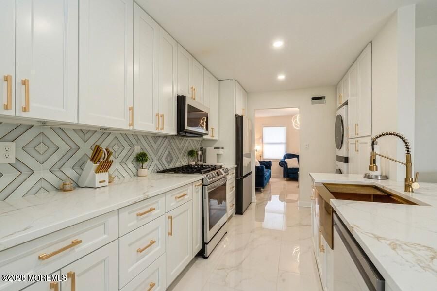 Interior, Kitchen, Marble, Recessed Lighting