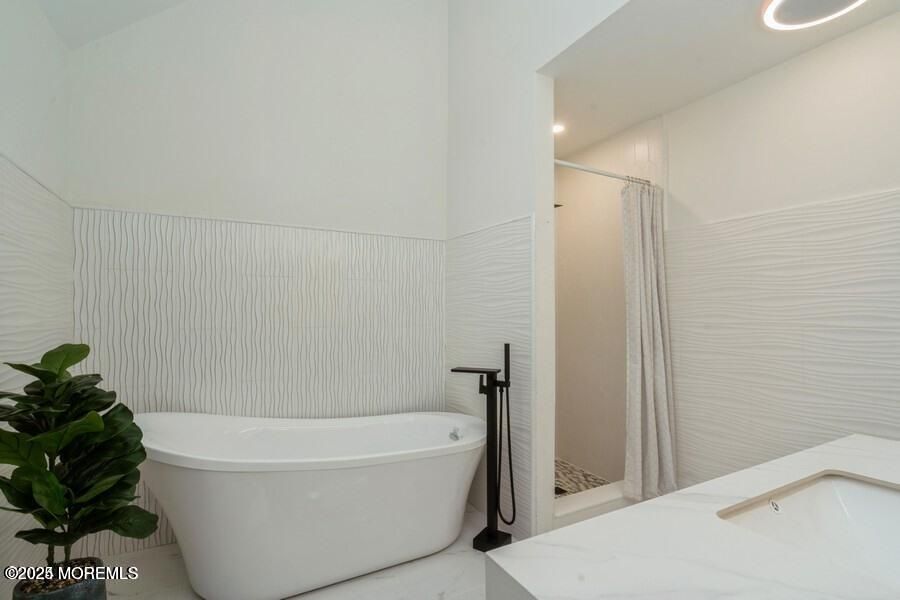 Bathroom, Free Standing Baths, Interior, Marble, Recessed Lighting