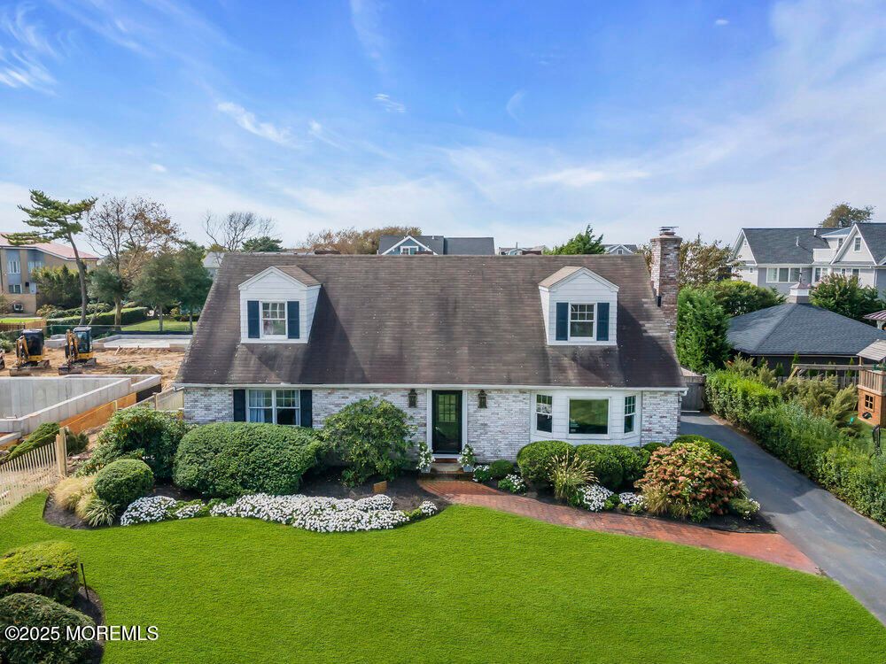 Exterior, Facade, Cape Cod