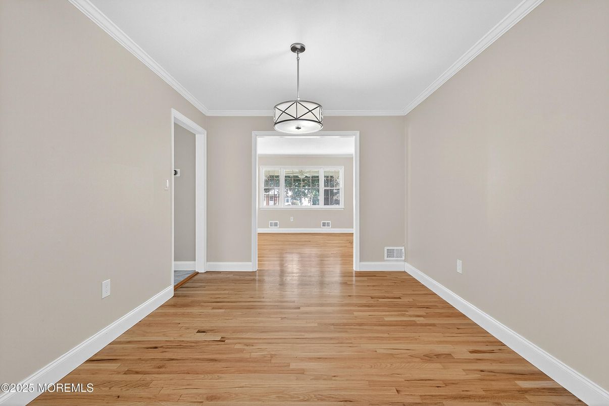 Empty room, Interior, Pendant Lights, Wood Texture Flooring
