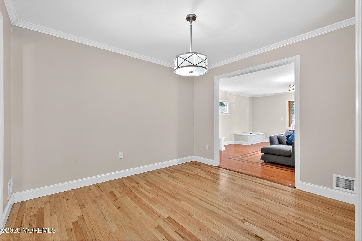 Interior, Pendant Lights, Wood Texture Flooring