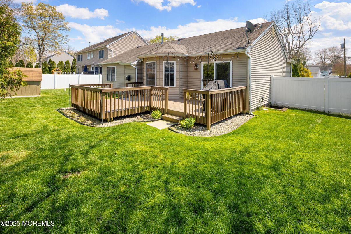 Backyard, Exterior, Hot Tub