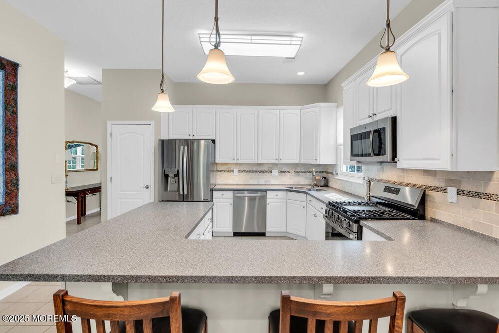 Interior, Kitchen, Pendant Lights, Recessed Lighting, Stainless Steel Appliances