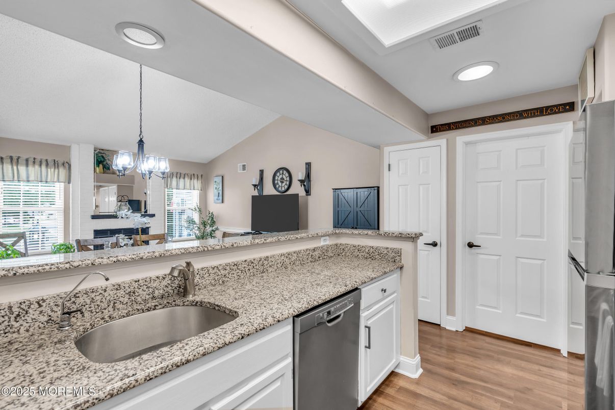 Interior, Kitchen, Pendant Lights, Recessed Lighting, Wood Texture Flooring