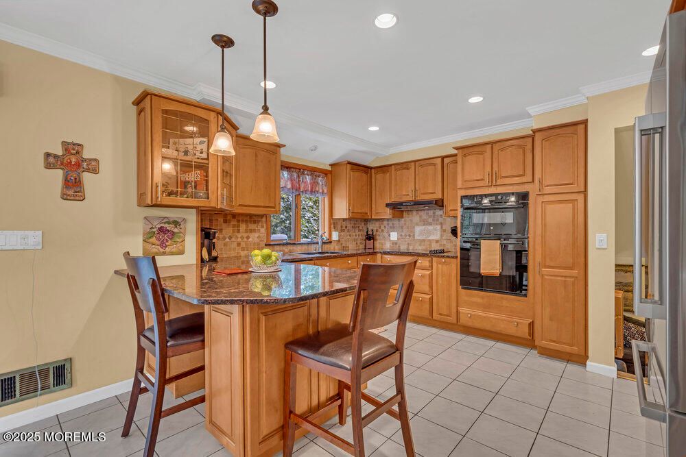 Interior, Kitchen, Pendant Lights, Recessed Lighting, Stainless Steel Appliances
