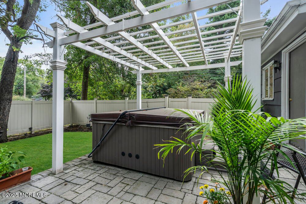 Exterior, Hot Tub
