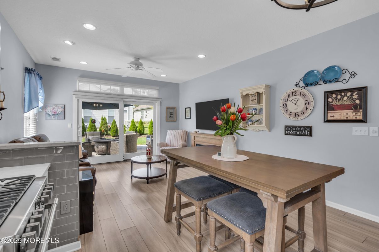 Dining room, Interior, Recessed Lighting, Wood Texture Flooring