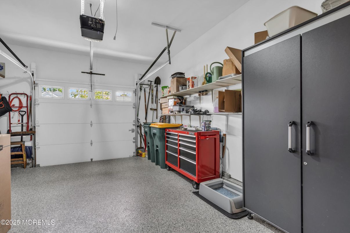 Garage, Interior